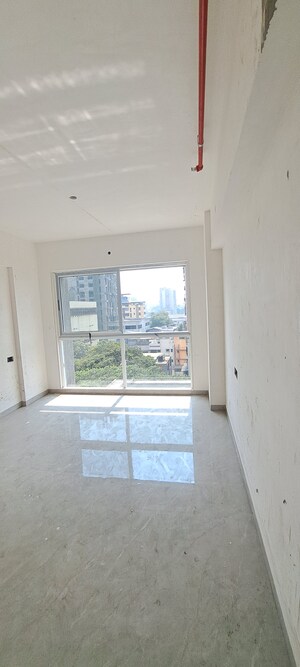 Room in 3 BHK Apartment at Shakti One Luxuria, Kopar Khairane – for Sale