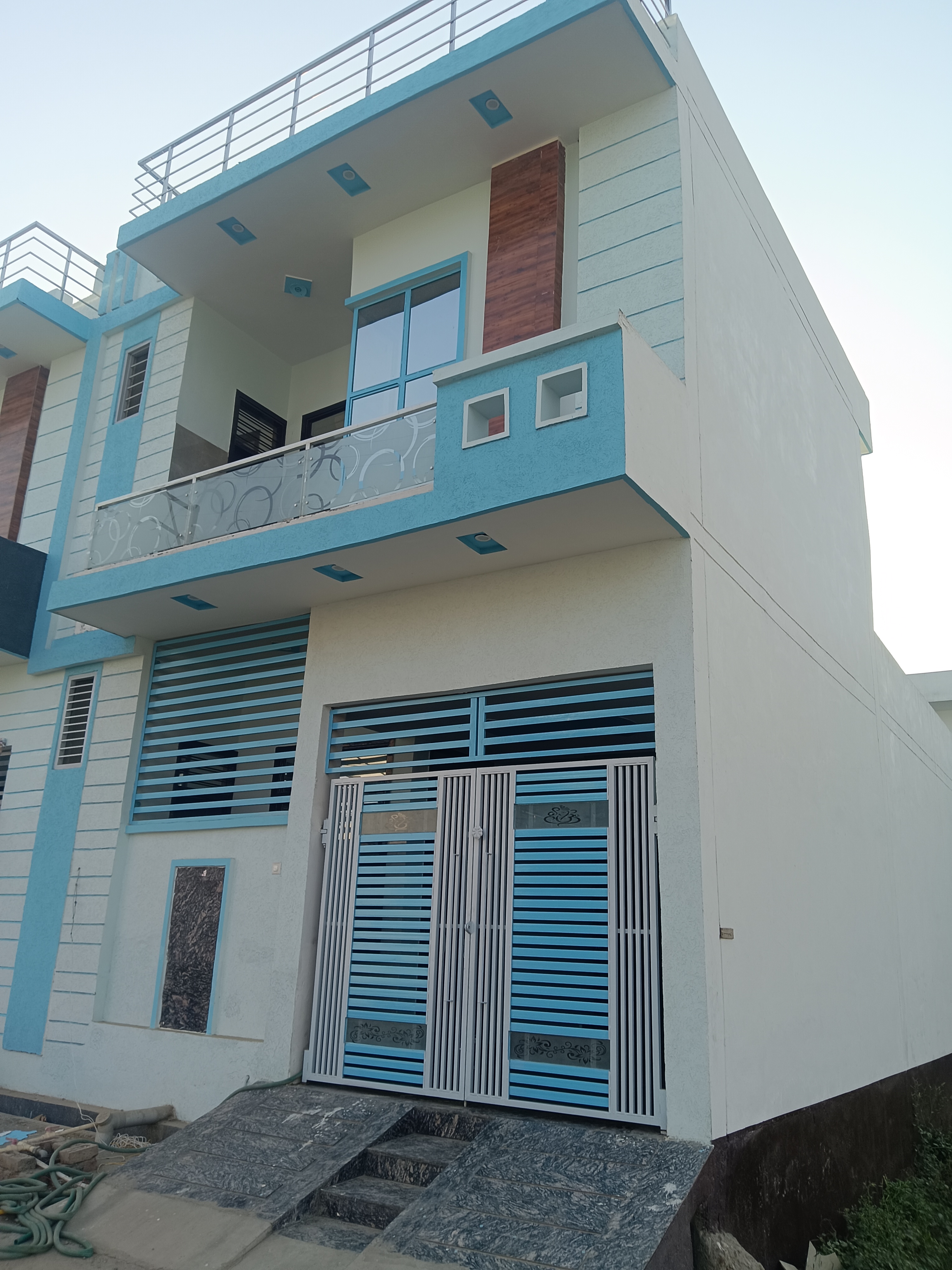 3 BHK + Servant Room Independent House For Sale in Vrindavan Enclave 