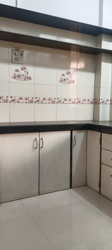 Furnished Amenities in 1 RK Apartment at Navbharat Sahyog CHS, Goregaon East – for Rent