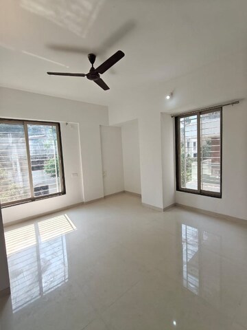 Room in 4 BHK Apartment at Gokhale Manomay, Karve Nagar – for Sale