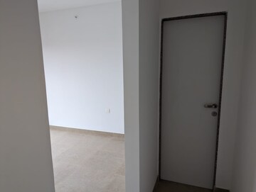 Room in 2 BHK Apartment at Kanakia Silicon Valley, Powai – for Rent