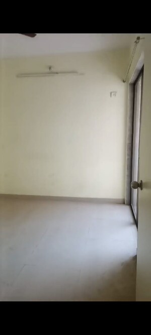 Room in 2 BHK Apartment at Horizon Height, Kasarvadavali – for Sale