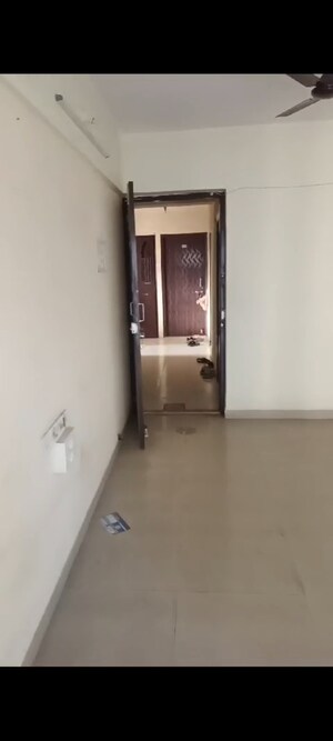 Furnished Amenities in 2 BHK Apartment at Horizon Height, Kasarvadavali – for Sale