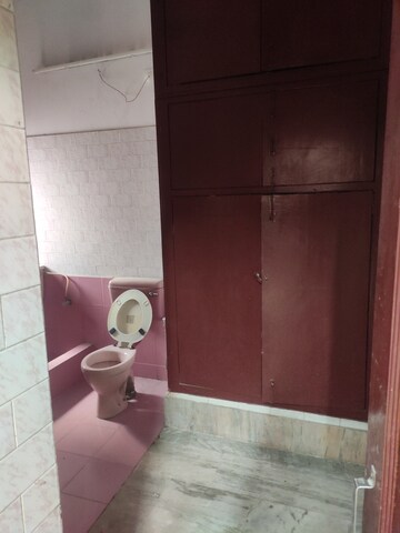 Bathroom in 6+ BHK Independent House at Gomti Nagar – for Rent