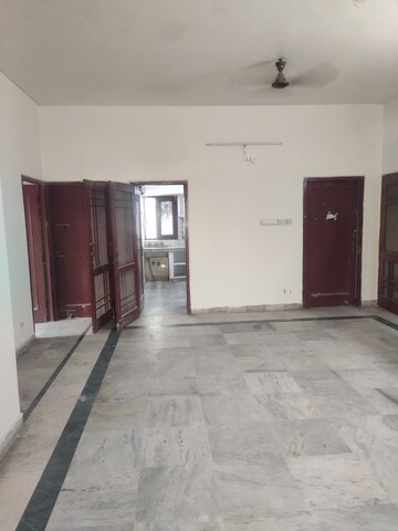 Plot Area in  Co-working Space at Gomti Nagar – for Rent