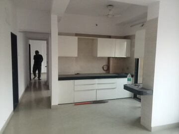 Bathroom in 2 BHK Apartment at Goldstar Decent Homes, Mira Road – for Rent