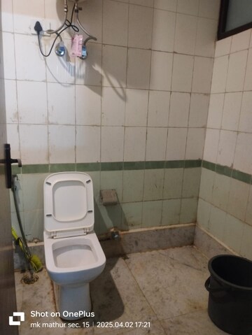 Bathroom in 4 BHK Builder Floor at MVL IPark, Sector 15 – for Rent