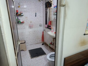 Bathroom in 1 RK Apartment at Vile Parle East – for Rent