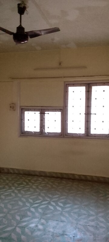 Room in 1.5 BHK Apartment at Panom Park, Vile Parle East – for Rent