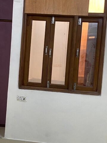 Building Lobby in 2.5 BHK Builder Floor at Mayur Vihar – for Rent