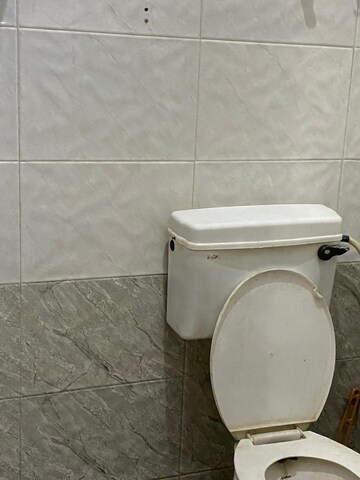 Bathroom in 2.5 BHK Builder Floor at Mayur Vihar – for Rent