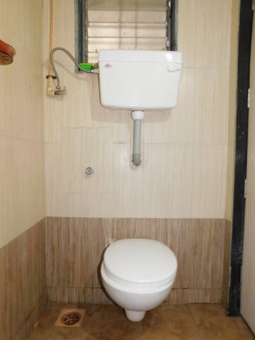 Bathroom in 1 BHK Apartment at Sapphire Lakeside, Powai – for Sale