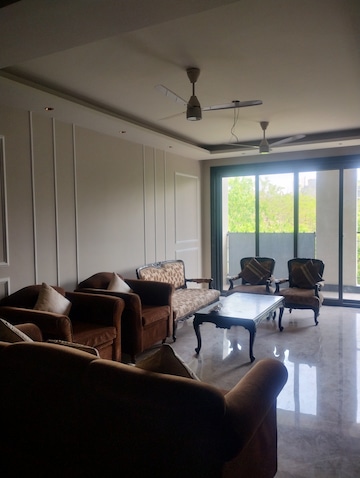 Staircase in 4 BHK Builder Floor at Ansal Sushant Lok I, Sector 43 – for Rent