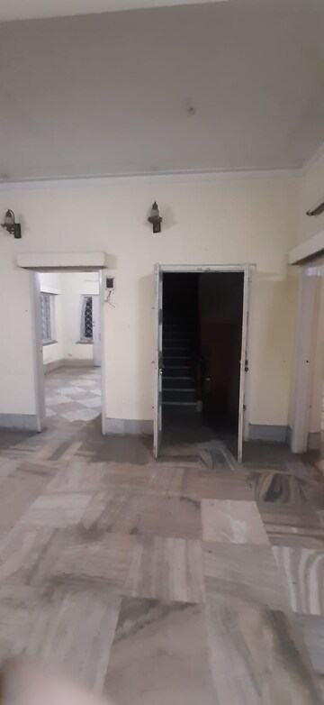 Room in 3 BHK Apartment at Behala – for Sale