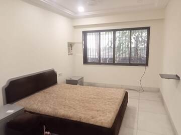 Bedroom in 3 BHK Apartment at Shilpa Apartment Santacruz West, Santacruz West – for Rent
