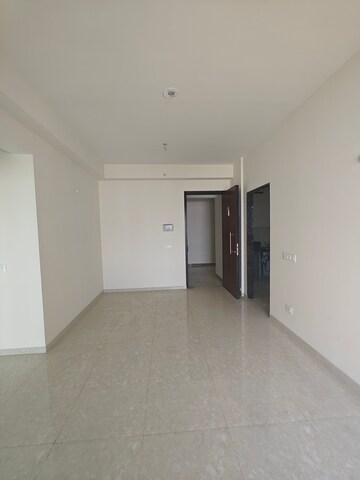Room in 2 BHK Apartment at L&T Seawoods Residences Phase 2, Seawoods – for Rent