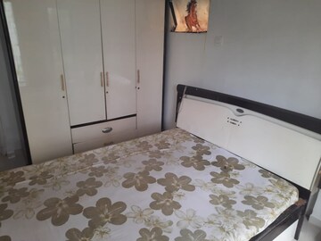 Bedroom in 1 BHK Apartment at Andheri West – for Rent