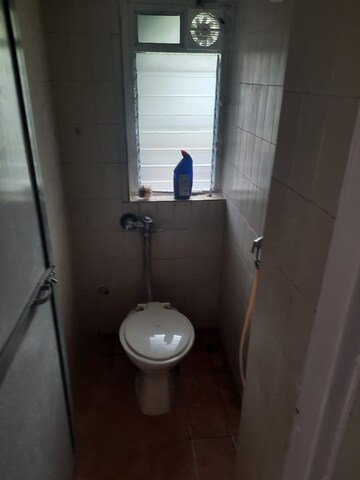 Bathroom in 1 BHK Apartment at Andheri West – for Rent
