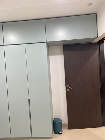  2.5 BHK Apartment at Andheri West – for Rent