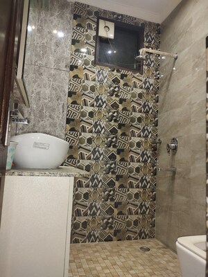 Furnished Amenities in 2 BHK Builder Floor at Lajpat Nagar 4 – for Sale