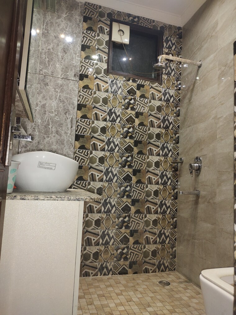 undefined, lajpat nagar 4 2 Bedroom 1000 Sq.Ft. Builder Floor In Lajpat Nagar 4 Delhi 8442800