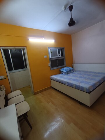 Bedroom in 2 BHK Apartment at Orlem – for Rent