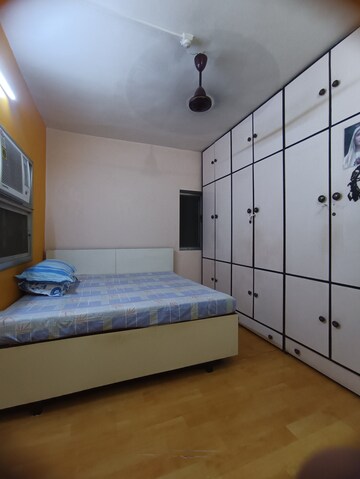 Bedroom in 2 BHK Apartment at Orlem – for Rent