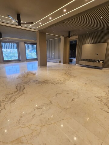 Room in Studio Builder Floor at Sector 21 – for Rent
