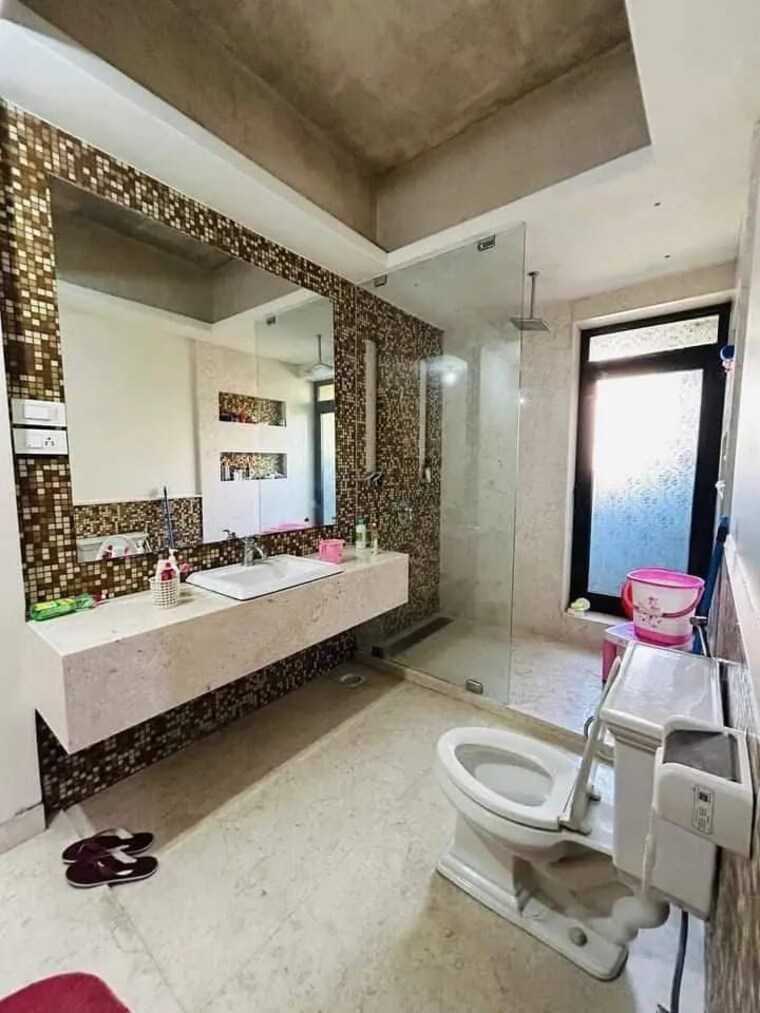 Bathroom, ekta-california 3.5 Bedroom 2150 Sq.Ft. Apartment In Nibm Road Pune 8442849