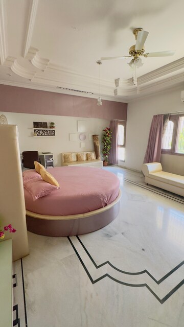 Bathroom in 4 BHK Independent House at Navrangpura – for Sale