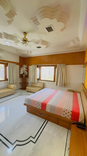 4 BHK Independent House For Sale in Navrangpura