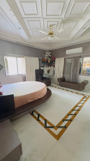 Bedroom in 4 BHK Independent House at Navrangpura – for Sale