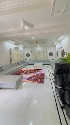 Bedroom in 4 BHK Independent House at Navrangpura – for Sale