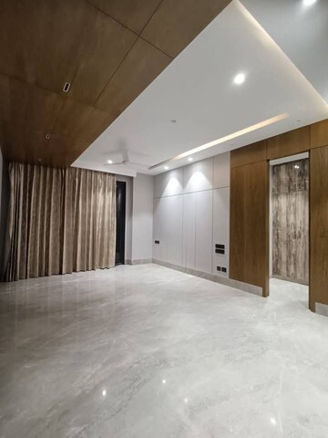4 BHK Builder Floor For Rent in Sector 21