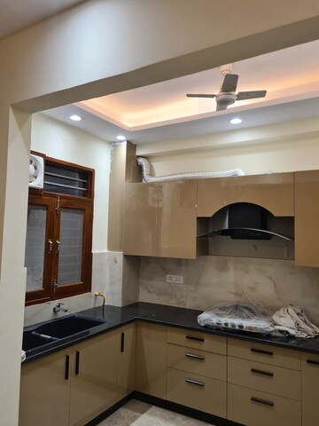 Kitchen in 2 BHK Builder Floor at Sector 21 – for Rent