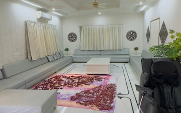 4 BHK Independent House For Sale in Navrangpura