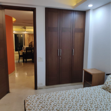 Room in 3 BHK Builder Floor at Safdarjang Enclave – for Rent