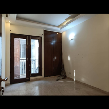 Room in 3 BHK Builder Floor at Greater Kailash I – for Sale