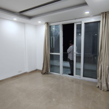Room in 3.5 BHK Builder Floor at Shivalik Colony – for Rent