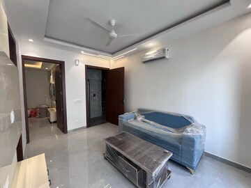 Living Room in 1 BHK Builder Floor at Ansal Sushant Lok I, Sector 43 – for Rent