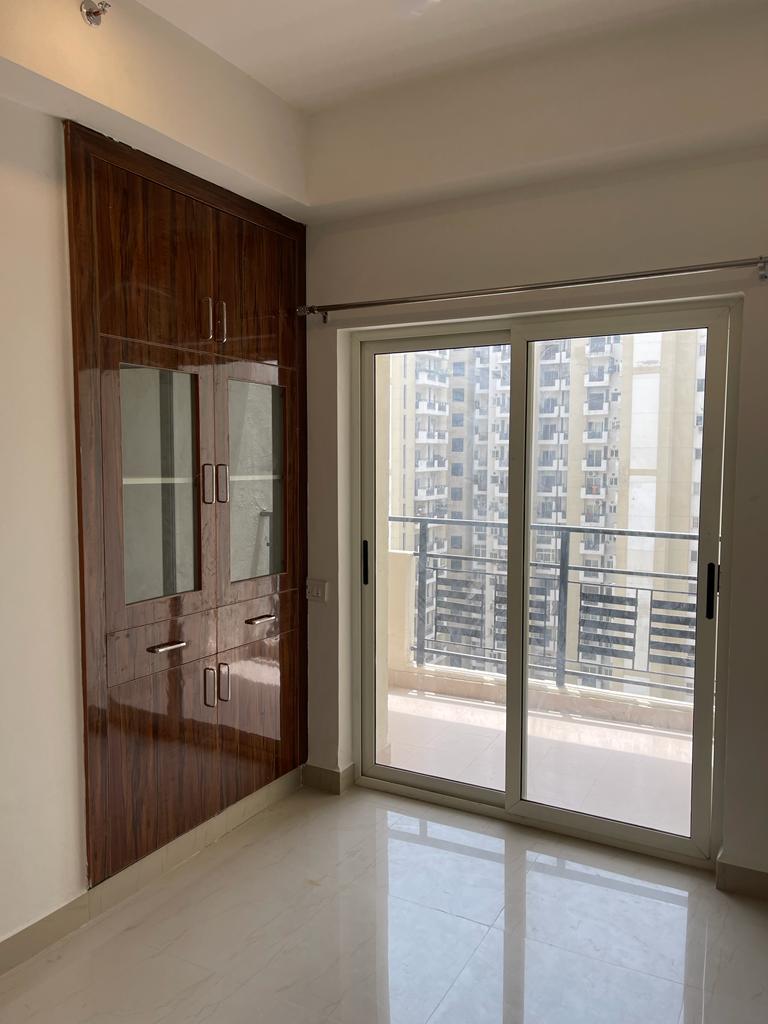 2 BHK + Study Room Apartment For Sale in Nimbus Express Park View - II