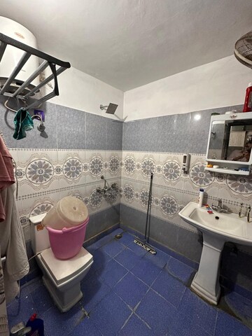 Master Bedroom in 3 BHK Builder Floor at Sector 43 – for Rent