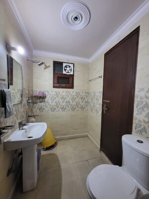 Master Bedroom in 4 BHK Builder Floor at Sector 43 – for Sale