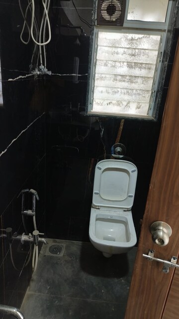 Furnished Amenities in 3 BHK Apartment at Vraj One, Andheri West – for Rent