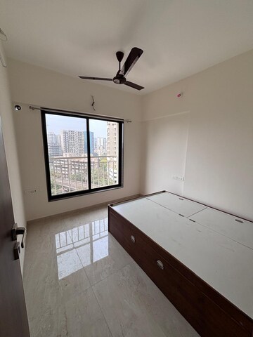 Room in 3 BHK Apartment at Vraj One, Andheri West – for Rent