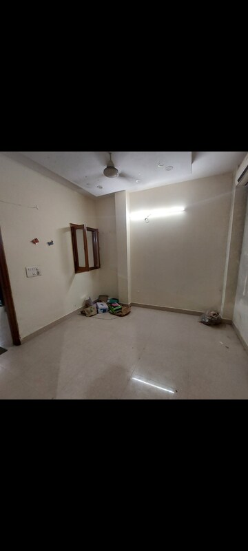 Room in 1 BHK Apartment at Aadharshila Apartment, Sarita Vihar – for Rent