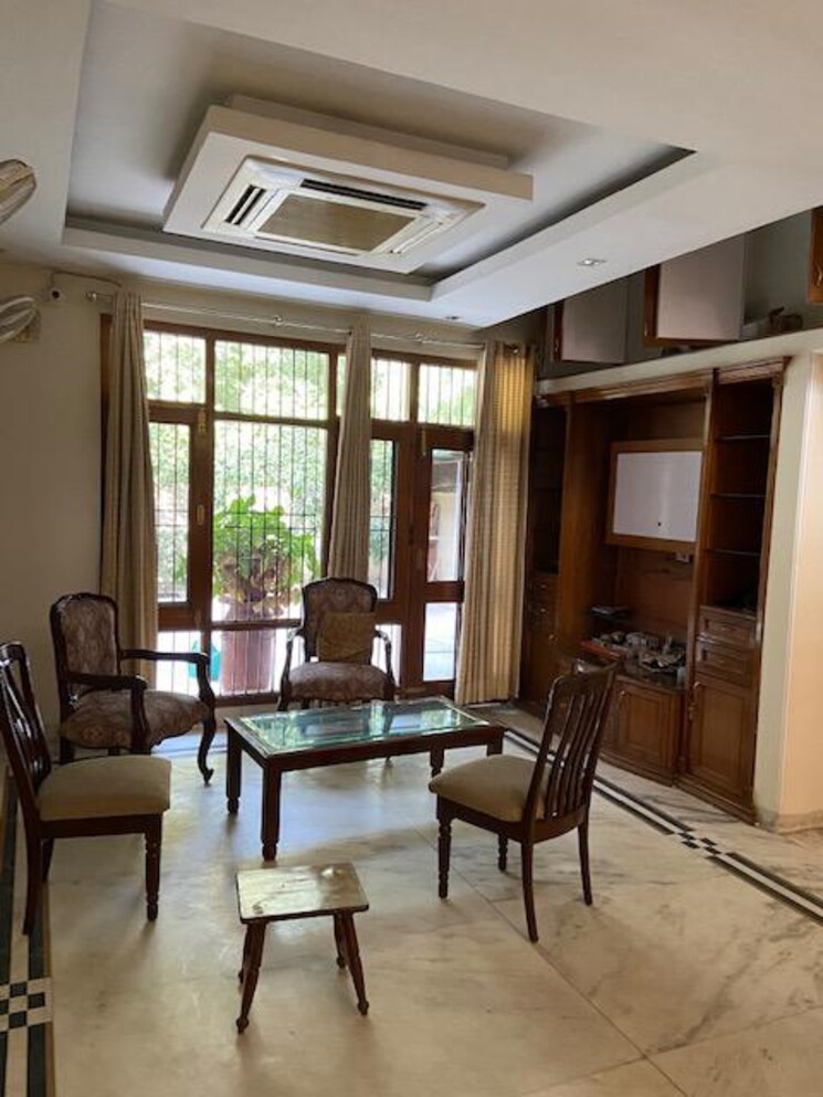 Gym, sector 11 4 Bedroom 4500 Sq.Ft. Independent House In Sector 11 Chandigarh 8443057