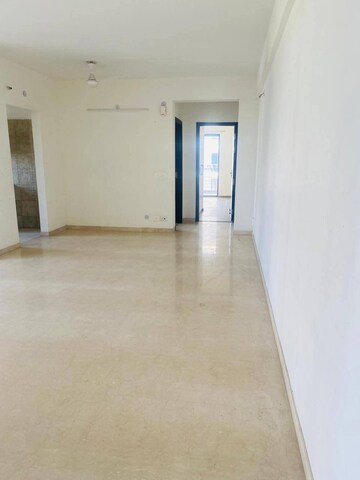Room in 3 BHK Apartment at Godrej Oasis, Sector 88a – for Rent