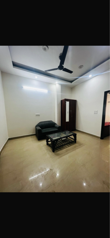 Living Room in 1 RK Builder Floor at DLF Pink Town House, Dlf City Phase 3 – for Rent