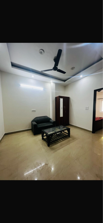 Living Room in 1 RK Builder Floor at DLF Pink Town House, Dlf City Phase 3 – for Rent